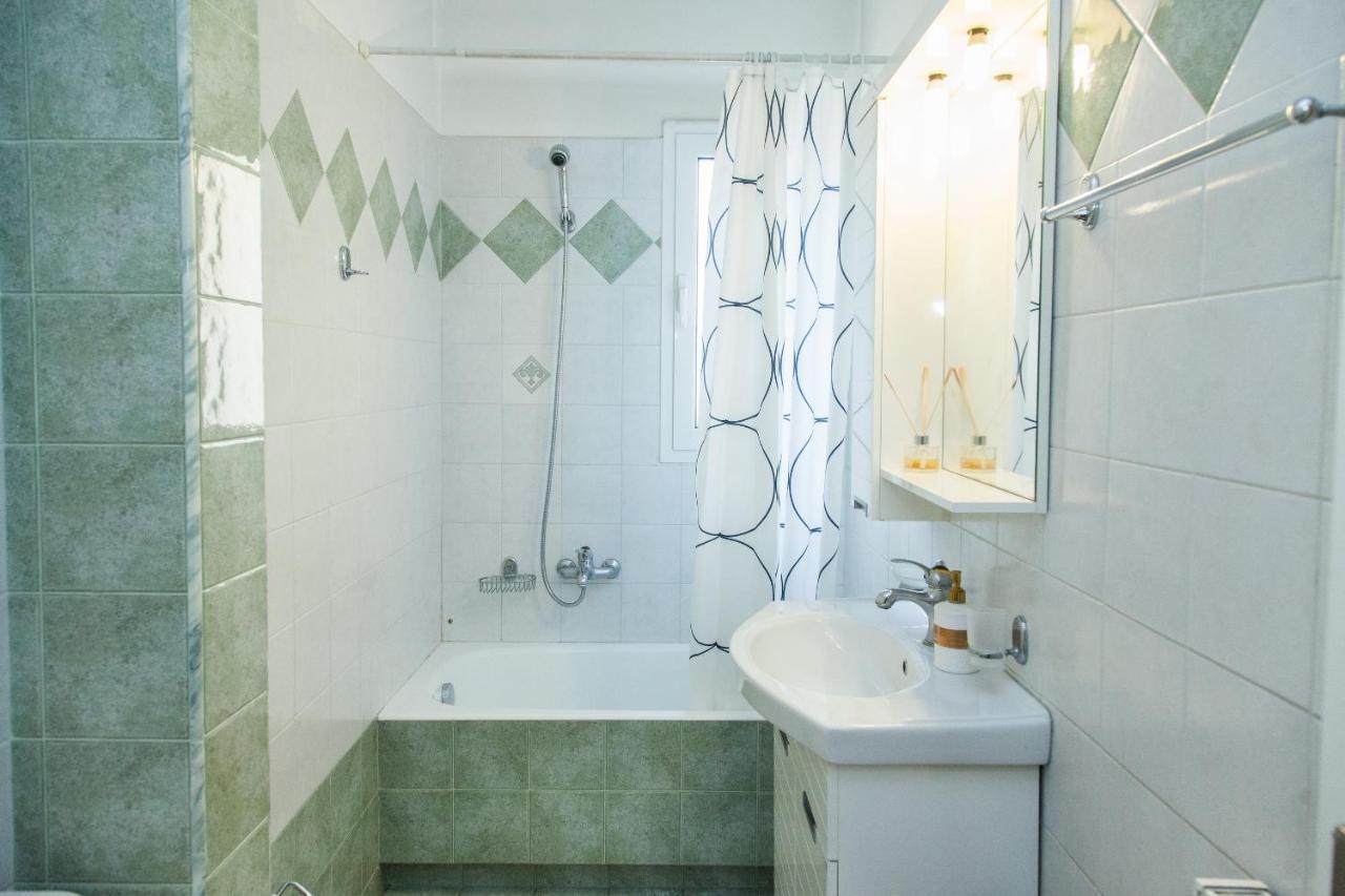 אתונה Lovely Apt In Peristeri מראה חיצוני תמונה