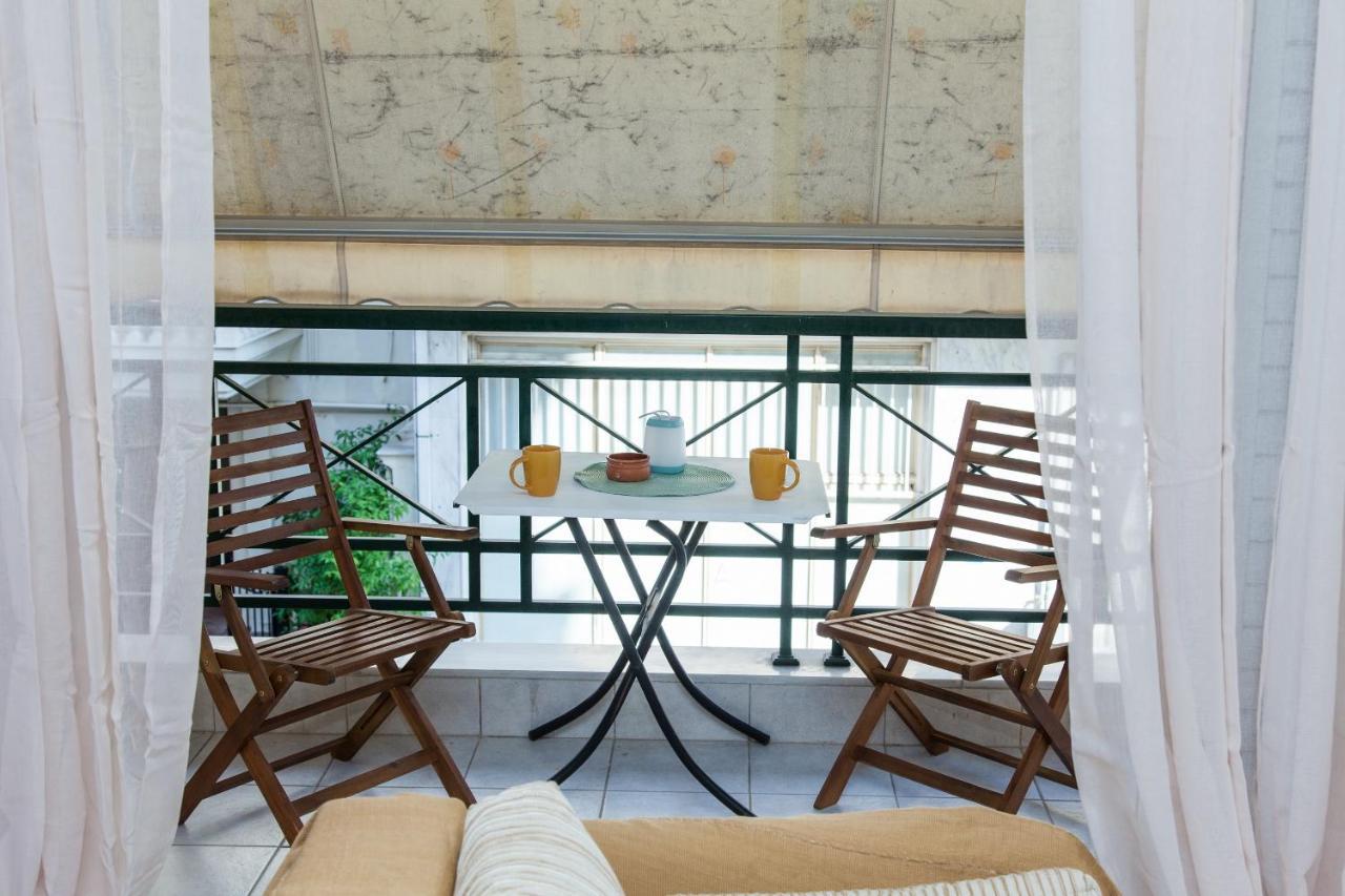 אתונה Lovely Apt In Peristeri מראה חיצוני תמונה