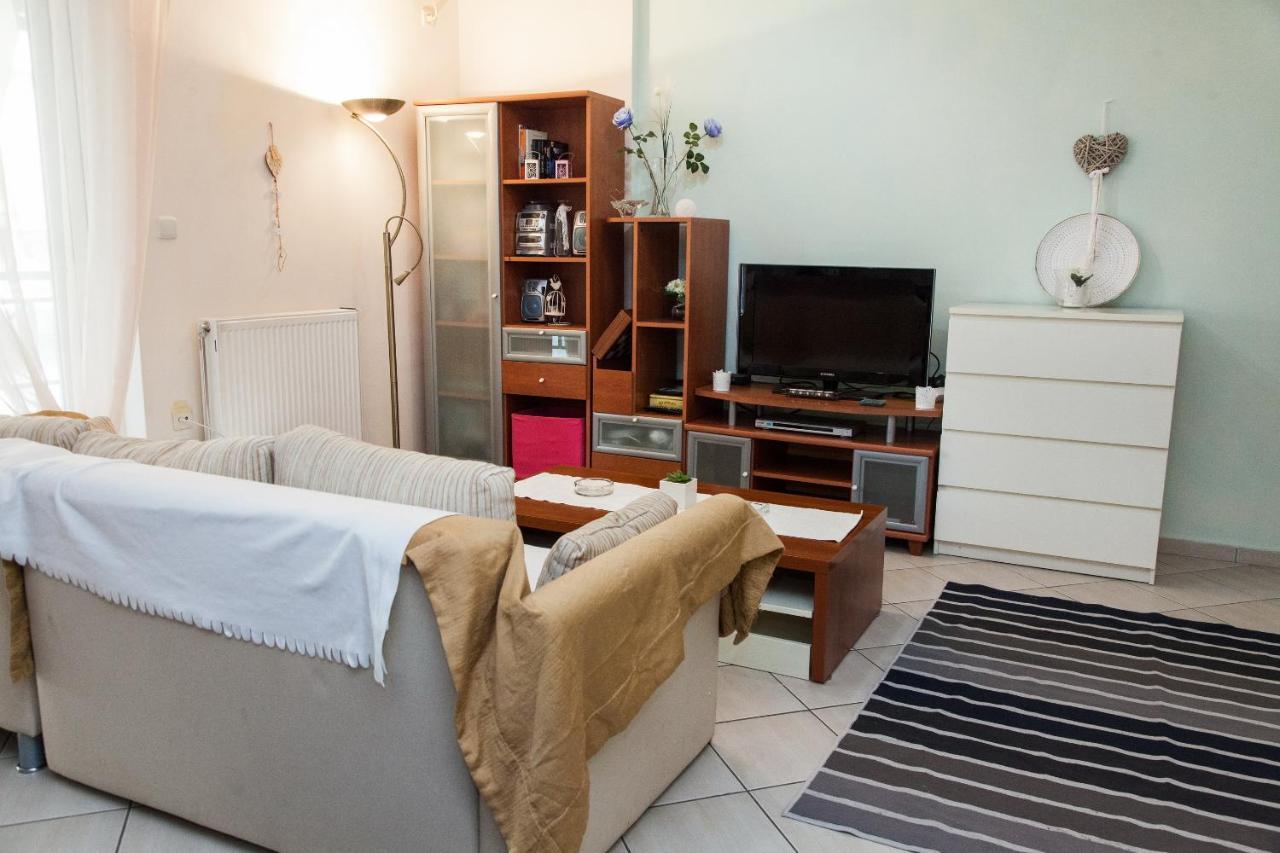 אתונה Lovely Apt In Peristeri מראה חיצוני תמונה