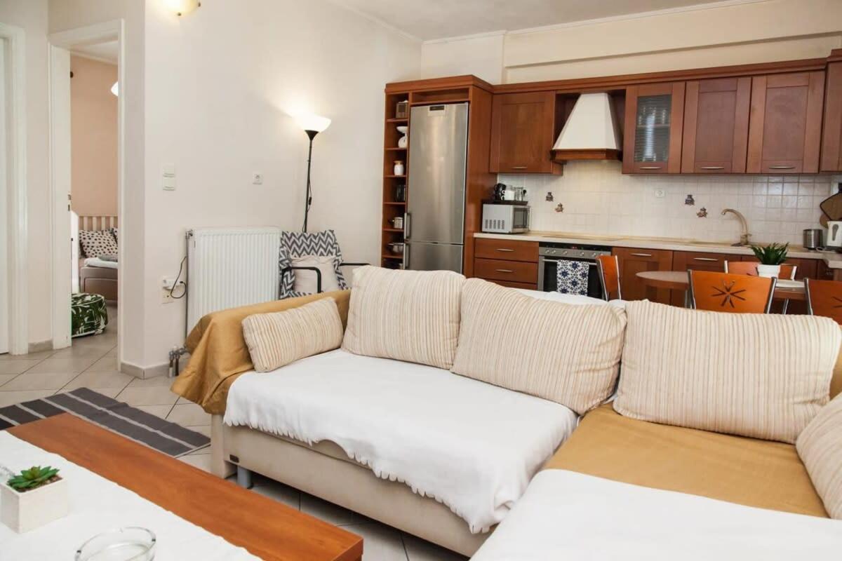 אתונה Lovely Apt In Peristeri מראה חיצוני תמונה