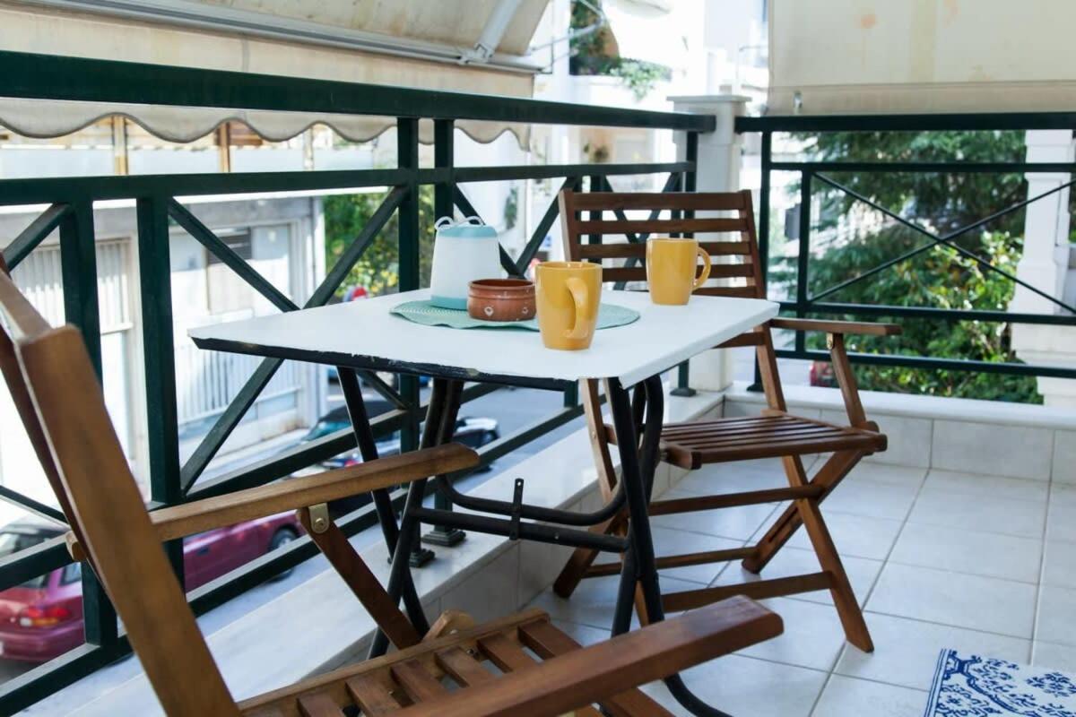 אתונה Lovely Apt In Peristeri מראה חיצוני תמונה